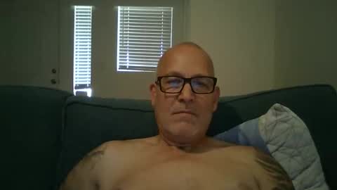 Snapshot of renewaz chatting on 04/30/26, 06:03 Renewaz online show from 04/30/26, 06:03
