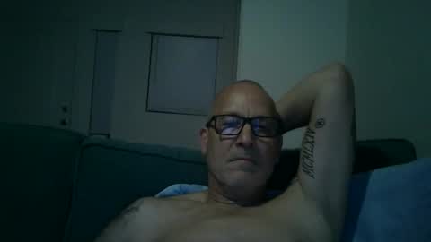 Snapshot of renewaz chatting on 05/01/26, 02:27 Renewaz online show from 05/01/26, 02:27
