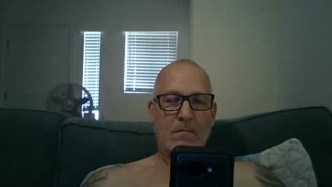 Snapshot of renewaz chatting on 05/07/26, 05:40 Renewaz online show from 05/07/26, 05:40