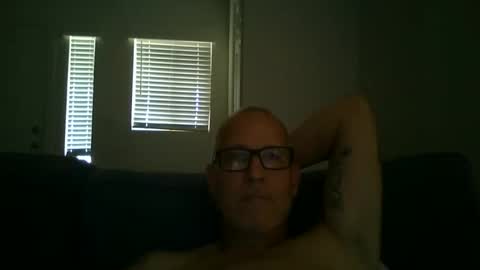 Snapshot of renewaz chatting on 05/10/26, 06:24 Renewaz online show from 05/10/26, 06:24
