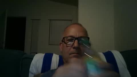 Snapshot of renewaz chatting on 05/17/26, 03:37 Renewaz online show from 05/17/26, 03:37
