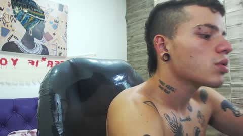 Snapshot of rennesanti chatting on 12/04/24, 07:50 R E N E online show from 12/04/24, 07:50