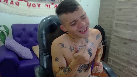 Snapshot of rennesanti chatting on 12/06/24, 04:14 R E N E online show from 12/06/24, 04:14