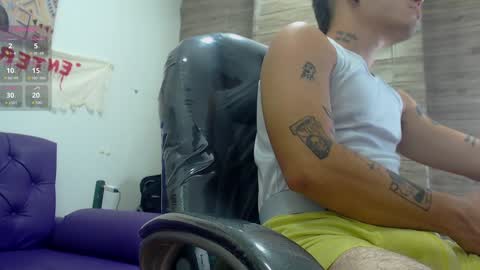 Snapshot of rennesanti chatting on 12/13/24, 07:25 R E N E online show from 12/13/24, 07:25