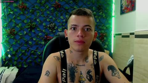 Snapshot of rennesanti chatting on 01/27/25, 04:09 R E N E online show from 01/27/25, 04:09