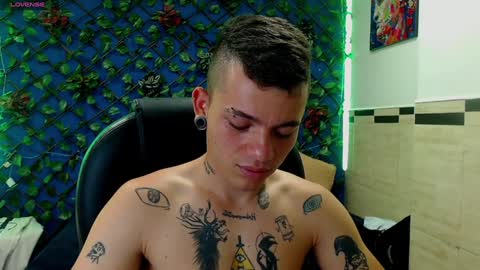 Snapshot of rennesanti chatting on 01/27/25, 07:14 R E N E online show from 01/27/25, 07:14