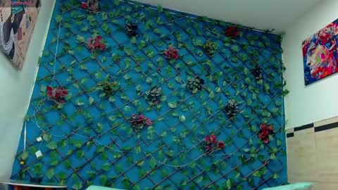 Snapshot of rennesanti chatting on 02/20/25, 08:06 R E N E online show from 02/20/25, 08:06