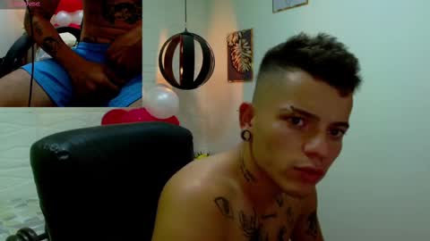 Snapshot of rennesanti chatting on 02/23/25, 12:05 R E N E online show from 02/23/25, 12:05