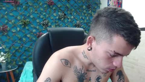 Snapshot of rennesanti chatting on 03/06/25, 11:47 R E N E online show from 03/06/25, 11:47