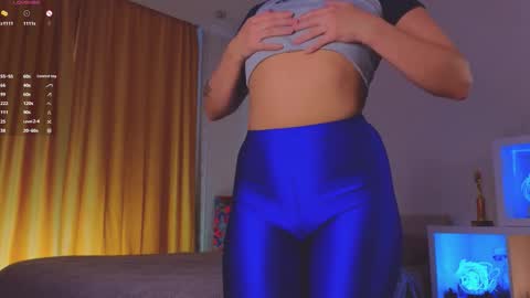 Snapshot of renochka chatting on 09/11/25, 01:11 renochka online show from 09/11/25, 01:11