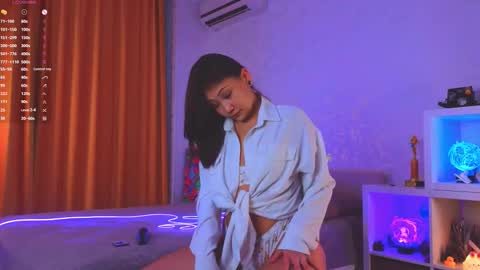 Snapshot of renochka chatting on 10/10/25, 06:23 renochka online show from 10/10/25, 06:23