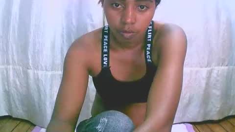 Snapshot of rephaleta chatting on 12/02/24, 10:50 Rephaleta online show from 12/02/24, 10:50