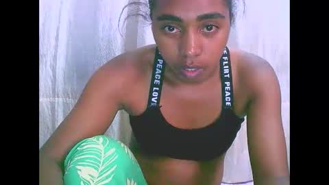 Snapshot of rephaleta chatting on 12/12/24, 10:56 Rephaleta online show from 12/12/24, 10:56