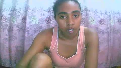 Snapshot of rephaleta chatting on 01/29/25, 10:48 Rephaleta online show from 01/29/25, 10:48