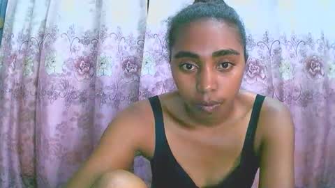 Snapshot of rephaleta chatting on 02/06/25, 10:48 Rephaleta online show from 02/06/25, 10:48