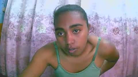 Snapshot of rephaleta chatting on 09/09/25, 10:59 Rephaleta online show from 09/09/25, 10:59