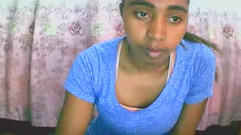 Snapshot of rephaleta chatting on 09/11/25, 11:21 Rephaleta online show from 09/11/25, 11:21