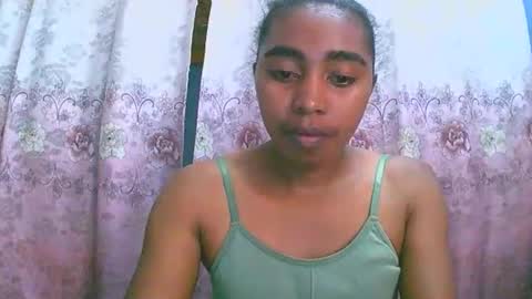 Snapshot of rephaleta chatting on 09/18/25, 06:37 Rephaleta online show from 09/18/25, 06:37