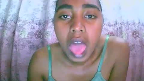 Snapshot of rephaleta chatting on 09/25/25, 11:03 Rephaleta online show from 09/25/25, 11:03