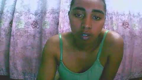 Snapshot of rephaleta chatting on 10/03/25, 10:56 Rephaleta online show from 10/03/25, 10:56