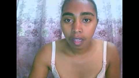 Snapshot of rephaleta chatting on 10/06/25, 06:44 Rephaleta online show from 10/06/25, 06:44