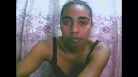 Snapshot of rephaleta chatting on 10/08/25, 10:46 Rephaleta online show from 10/08/25, 10:46