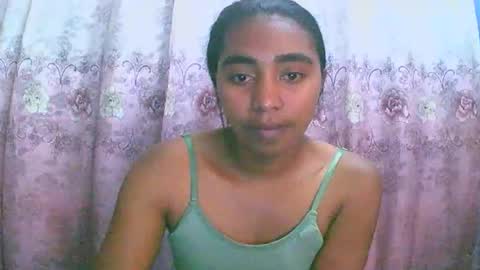 Snapshot of rephaleta chatting on 10/17/25, 07:22 Rephaleta online show from 10/17/25, 07:22