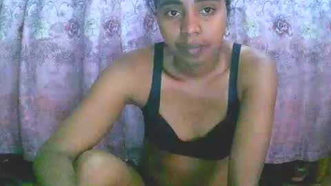 Snapshot of rephaleta chatting on 10/19/25, 11:22 Rephaleta online show from 10/19/25, 11:22