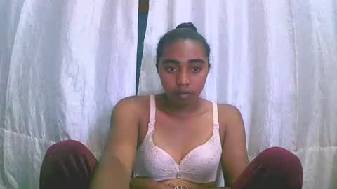 Snapshot of rephaleta chatting on 10/28/25, 11:47 Rephaleta online show from 10/28/25, 11:47