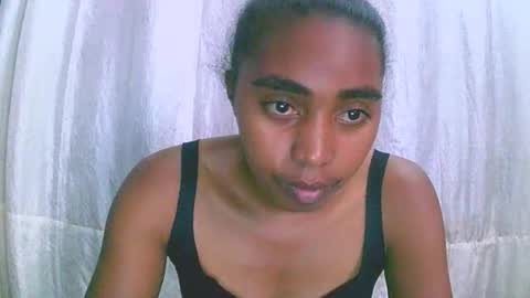 Snapshot of rephaleta chatting on 11/08/25, 10:15 Rephaleta online show from 11/08/25, 10:15