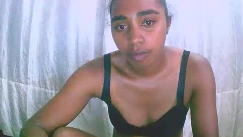 Snapshot of rephaleta chatting on 11/26/25, 10:49 Rephaleta online show from 11/26/25, 10:49