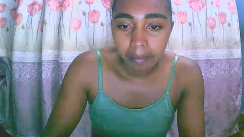 Snapshot of rephaleta chatting on 12/17/25, 06:52 Rephaleta online show from 12/17/25, 06:52