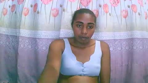 Snapshot of rephaleta chatting on 01/14/26, 10:54 Rephaleta online show from 01/14/26, 10:54