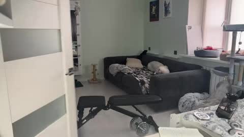 My name is Repmah  help me to get 50 thumb-up online show from 04/18/26, 11:47