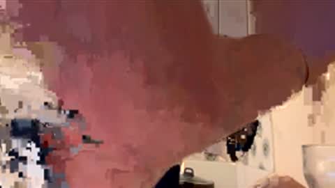 Snapshot of respirra chatting on 12/04/25, 05:21 Aiqo online show from 12/04/25, 05:21