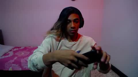 Snapshot of restrainged chatting on 12/04/24, 02:42 Rest online show from 12/04/24, 02:42