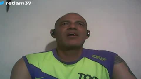 Snapshot of retlam37 chatting on 11/23/25, 03:28 Walter online show from 11/23/25, 03:28