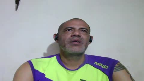 Snapshot of retlam37 chatting on 06/11/26, 06:11 Walter online show from 06/11/26, 06:11