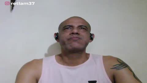Snapshot of retlam37 chatting on 07/19/26, 03:54 Walter online show from 07/19/26, 03:54