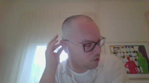 Snapshot of rettie1984 chatting on 12/13/24, 02:27 Attention whore online show from 12/13/24, 02:27