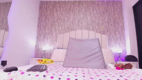 REVEN online show from 11/11/25, 03:06