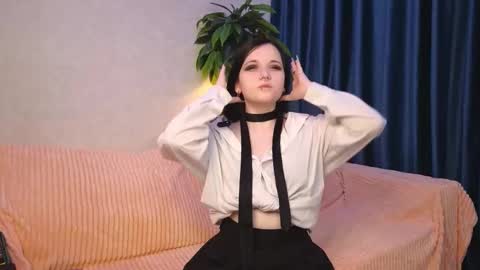 Snapshot of reydiobscura chatting on 12/21/25, 05:03 reydiobscura online show from 12/21/25, 05:03