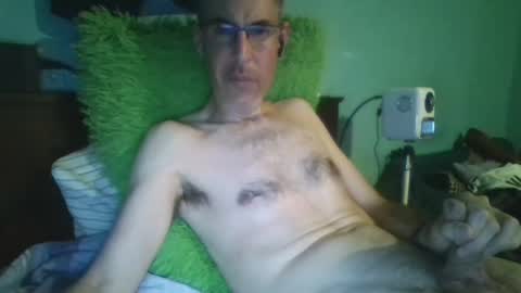 Snapshot of reyes_albert2006 chatting on 09/14/25, 12:26 reyes_albert2006 online show from 09/14/25, 12:26