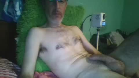 reyes_albert2006 online show from 04/04/26, 09:07