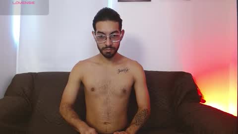 Snapshot of reypablo1 chatting on 11/01/25, 10:01 REY PABLO Independent online show from 11/01/25, 10:01