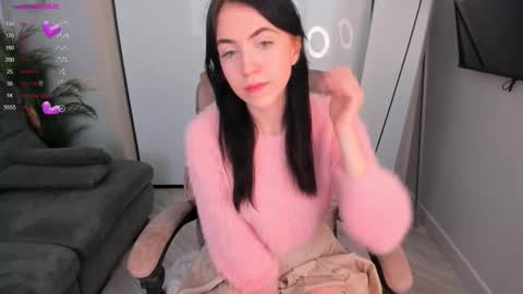 Snapshot of reze_daisies chatting on 02/22/26, 09:19 Reze online show from 02/22/26, 09:19