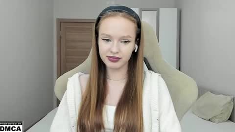 nice to meet you  3  I am Milena online show from 04/24/26, 06:54