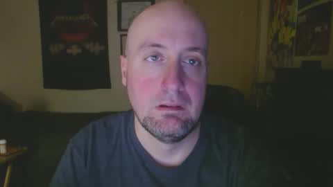 Snapshot of rg3583 chatting on 11/19/25, 10:32 rg3583 online show from 11/19/25, 10:32