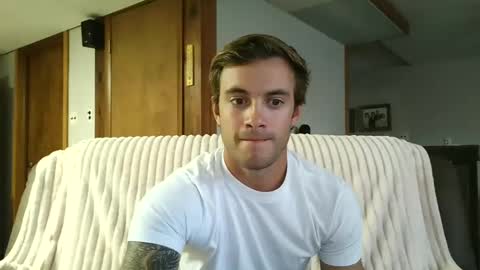 Snapshot of rguy114 chatting on 10/05/25, 10:29 Ryan online show from 10/05/25, 10:29