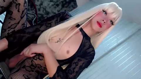 HI GUYS IM RHIAN PLEASE GIVE ME THUMBS UP online show from 02/15/26, 09:19